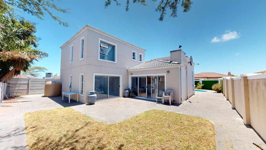 3 Bedroom Property for Sale in Eikenbosch Western Cape